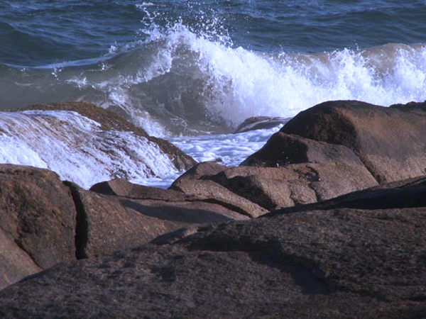 Surf on the Rocks, Rhode Island
